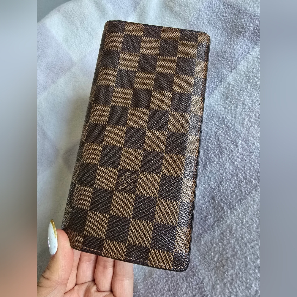Louis Vuitton Brown Damier Ebene Brazza Wallet